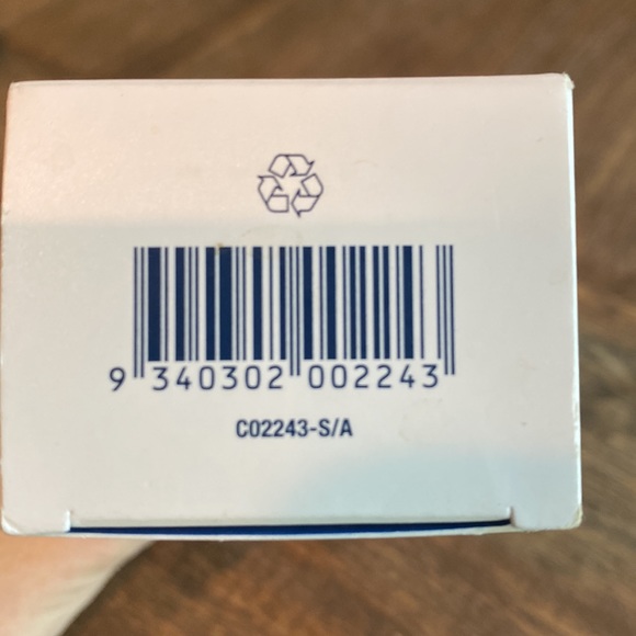 Coast to Coast Ultra Gentle Foaming Cleanser 100ml - Picture 4 of 4